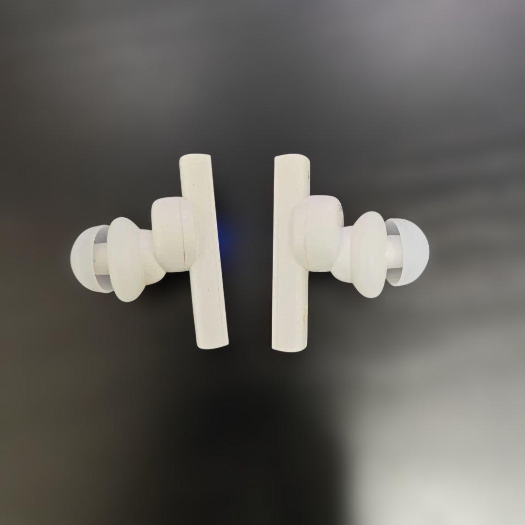 final ZE8000 ワイヤレスイヤホン FI-ZE8DPLTW 美品