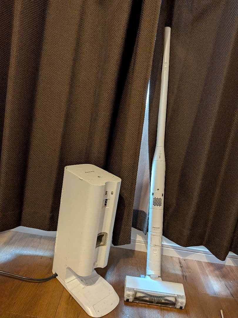Panasonic MC-NS10K コードレス掃除機 2022年製