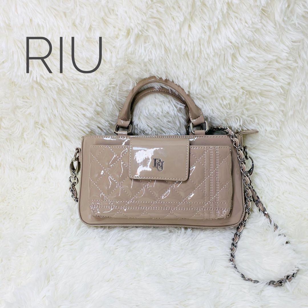 極美品✰RIU エナメル キルティングバッグ ショルダーバッグ