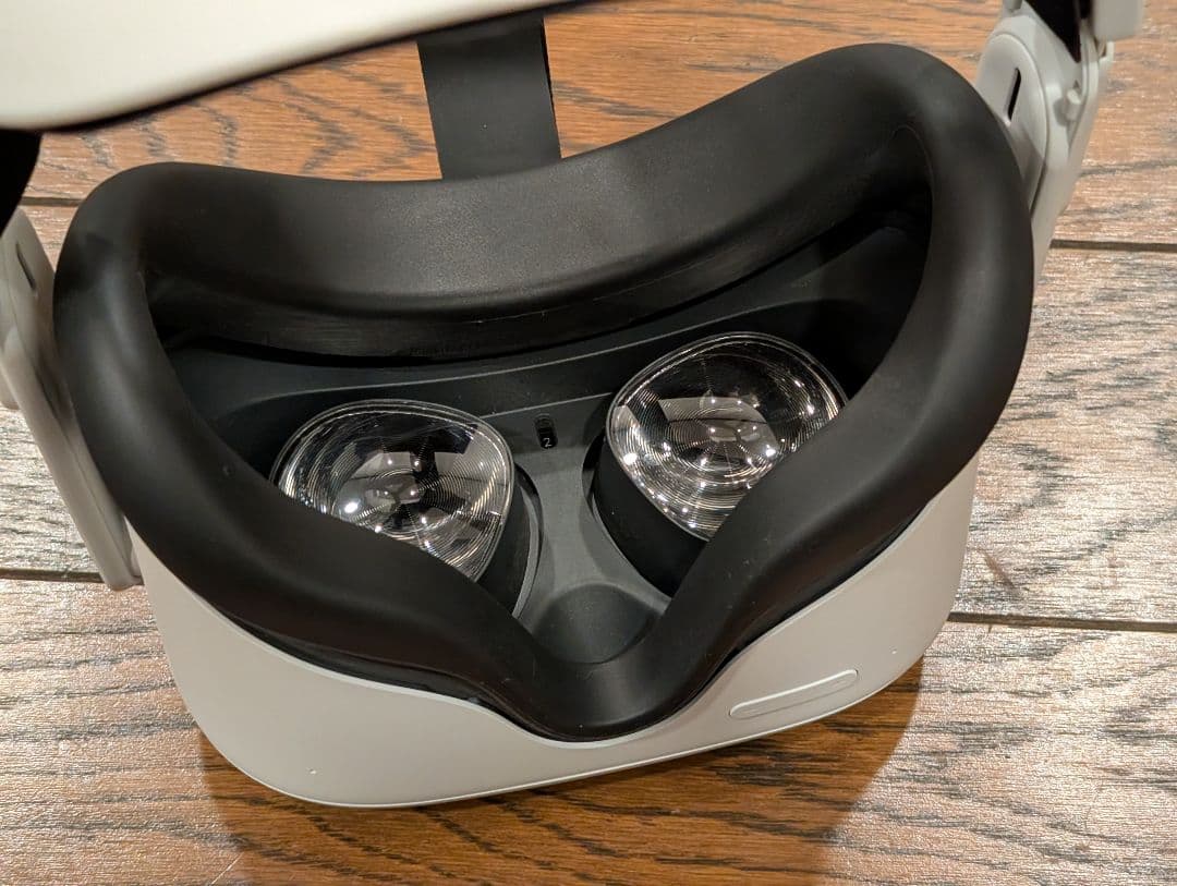 【使用回数少】 Quest2 64GB ケース ヘッドストラップ付
