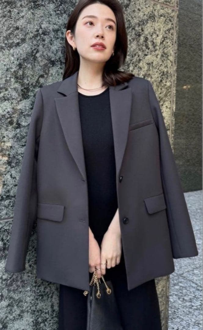 バックデザインフォルムジャケット　アニュアンス