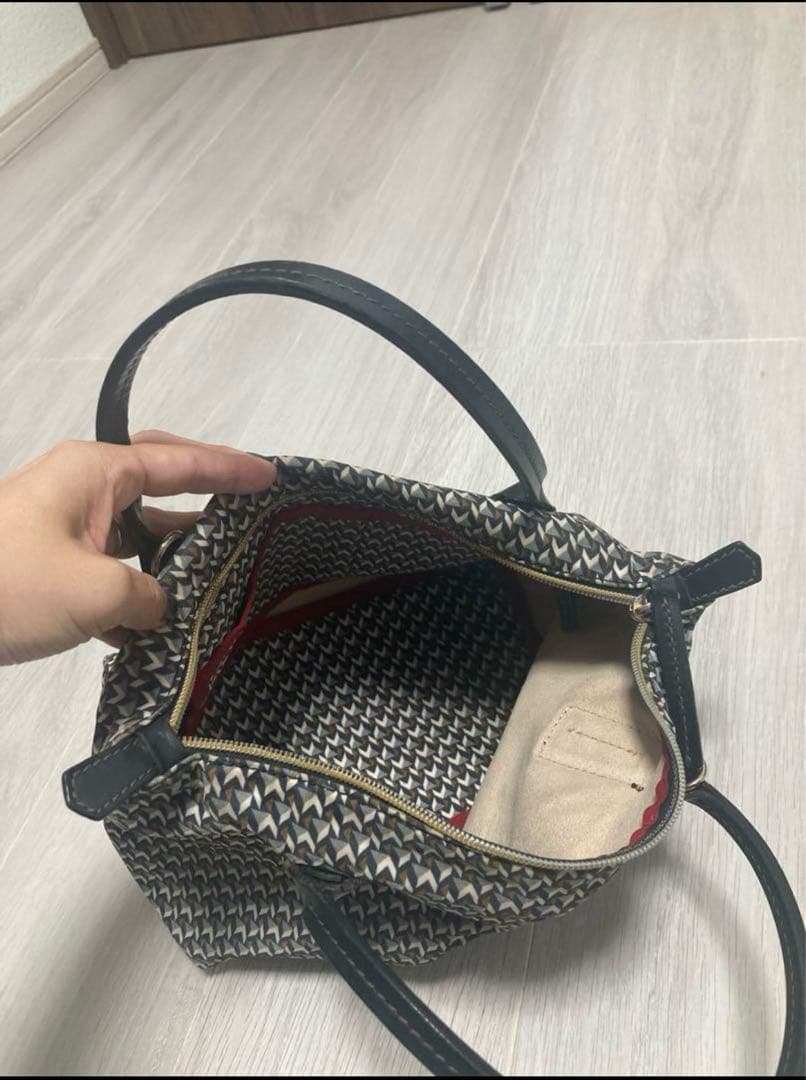 ロベルタピエリ ショルダーバッグ