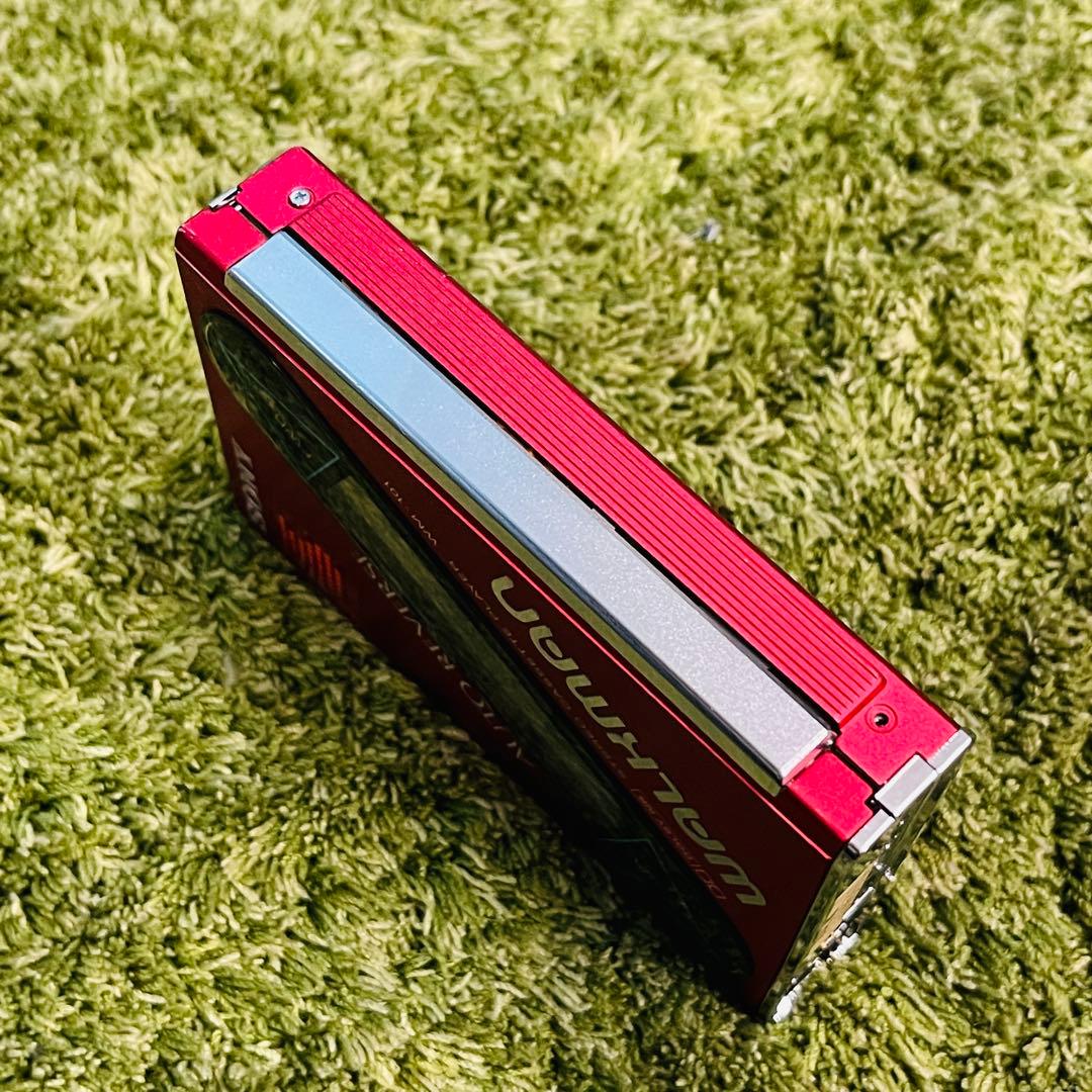 SONYWM-101カセットウォークマンレッド　イヤフォンなし本体のみジャンク品