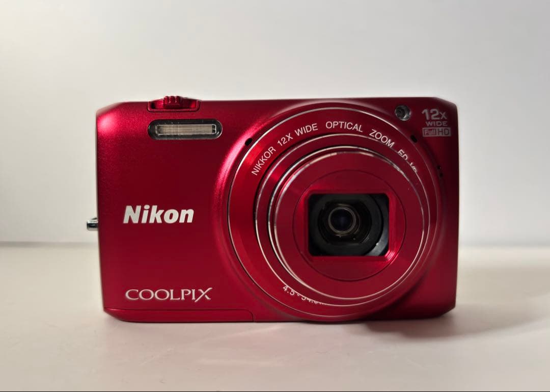 Nikon COOLPIX レッド 12倍光学ズーム　used