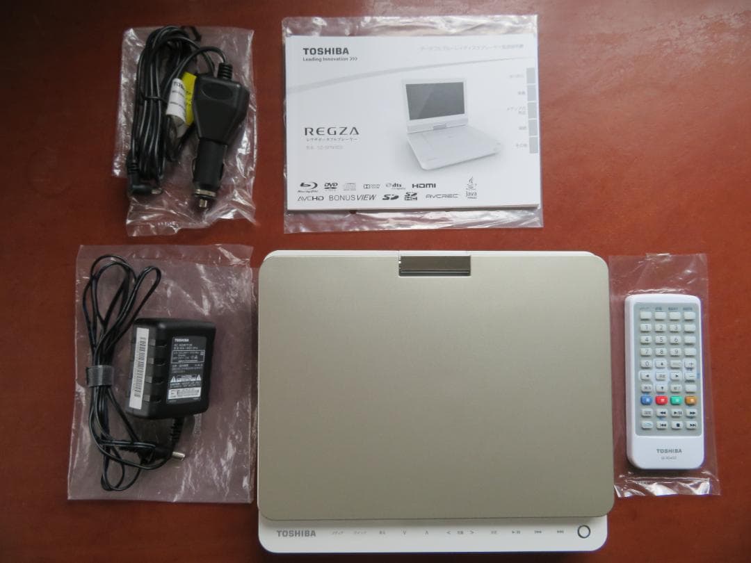 東芝 REGZA　ポータブルBDプレーヤー　SD-BP900S【美品】