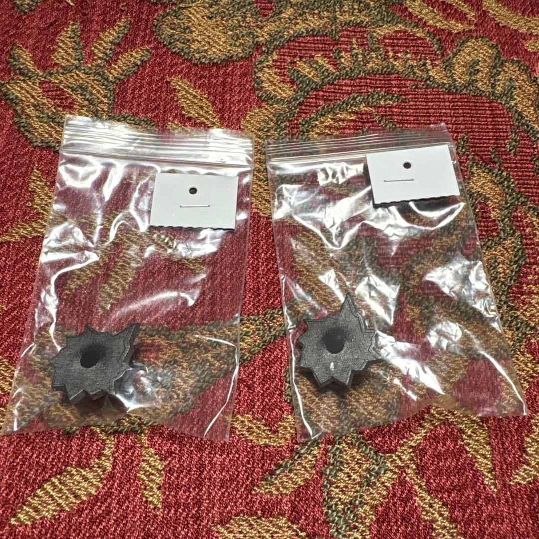 Nate Lowman Supreme Bullet Hole Pinピンズ弾痕