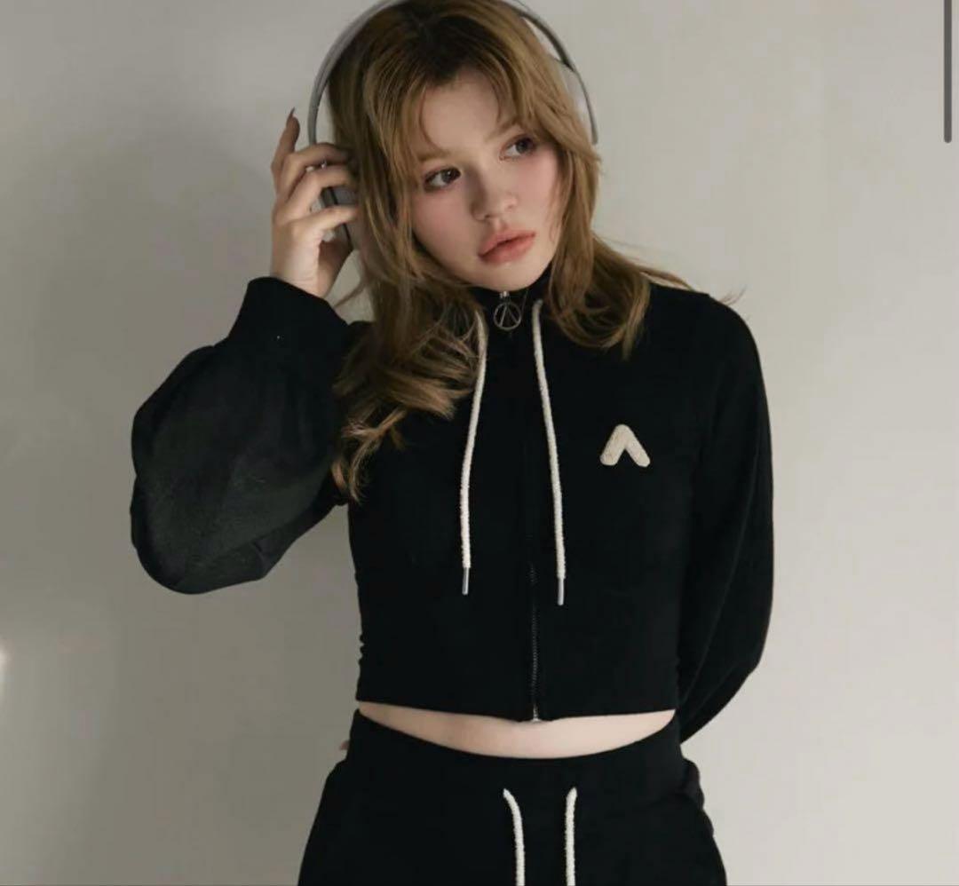 ANDMARY パーカー　Willow line tops BLACK