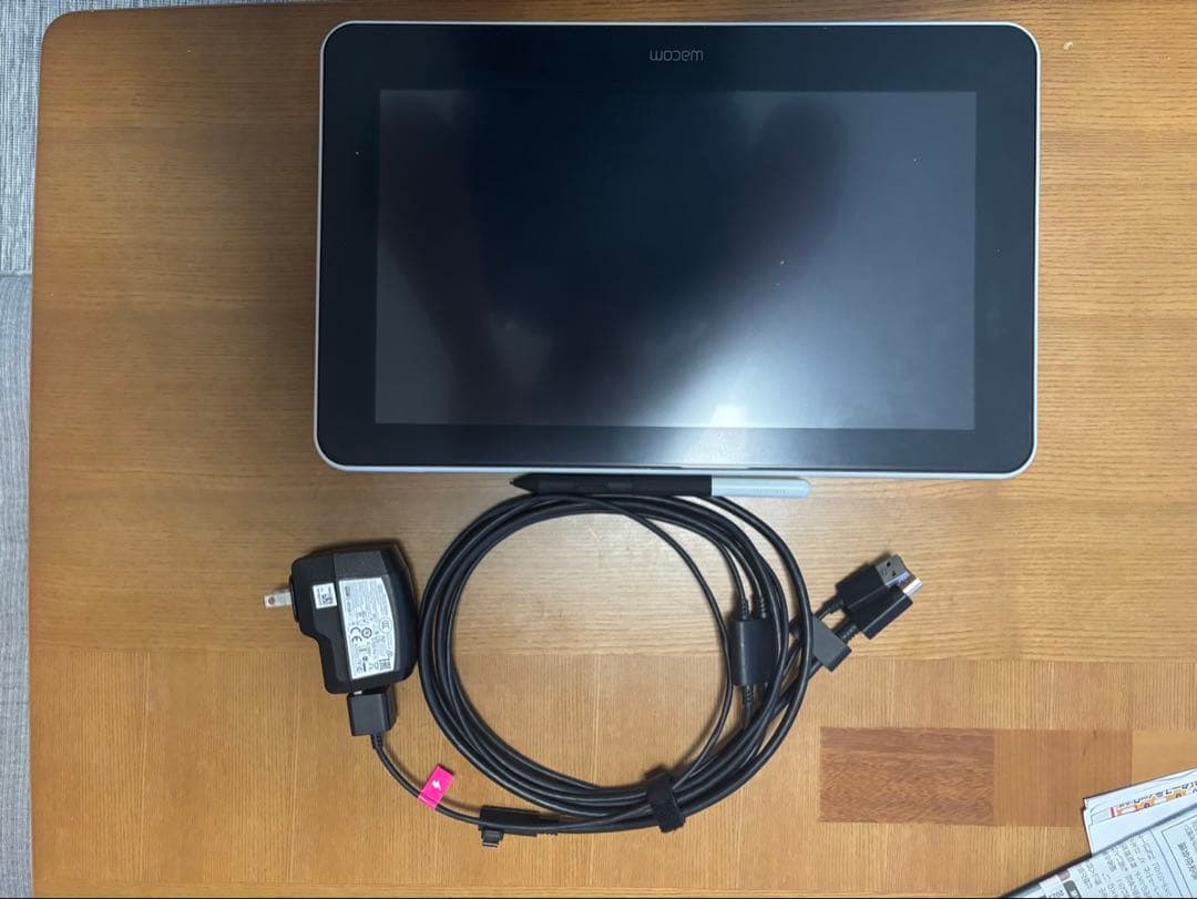 Wacom One Creative Pen Display 本体　ペン未使用