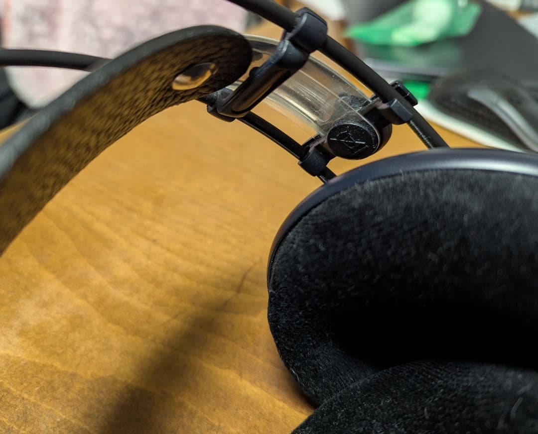 AKG K702 ヘッドホン ほぼ未使用の美品 本体とケーブルのみ