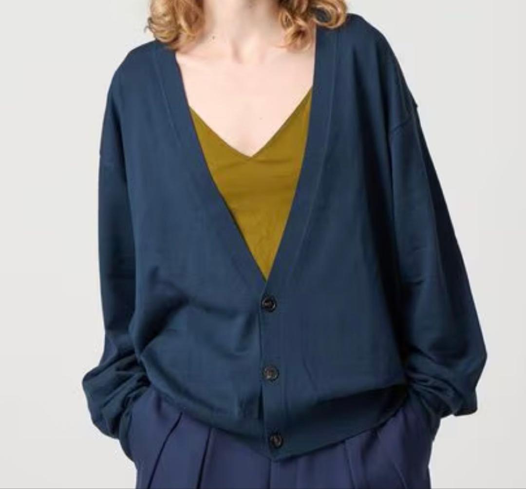vネック　カーディガン