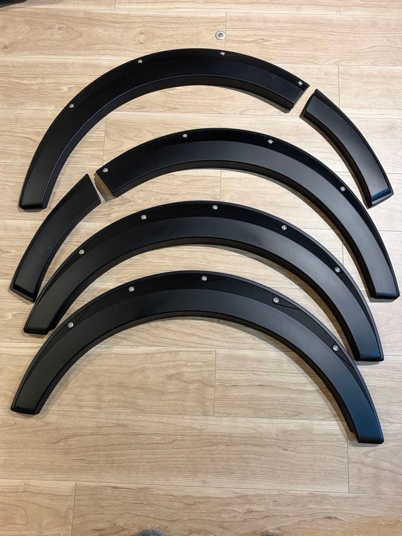 ハイエース オーバーフェンダー　マッドブラック 1-8型まで対応 20ｍｍワイド