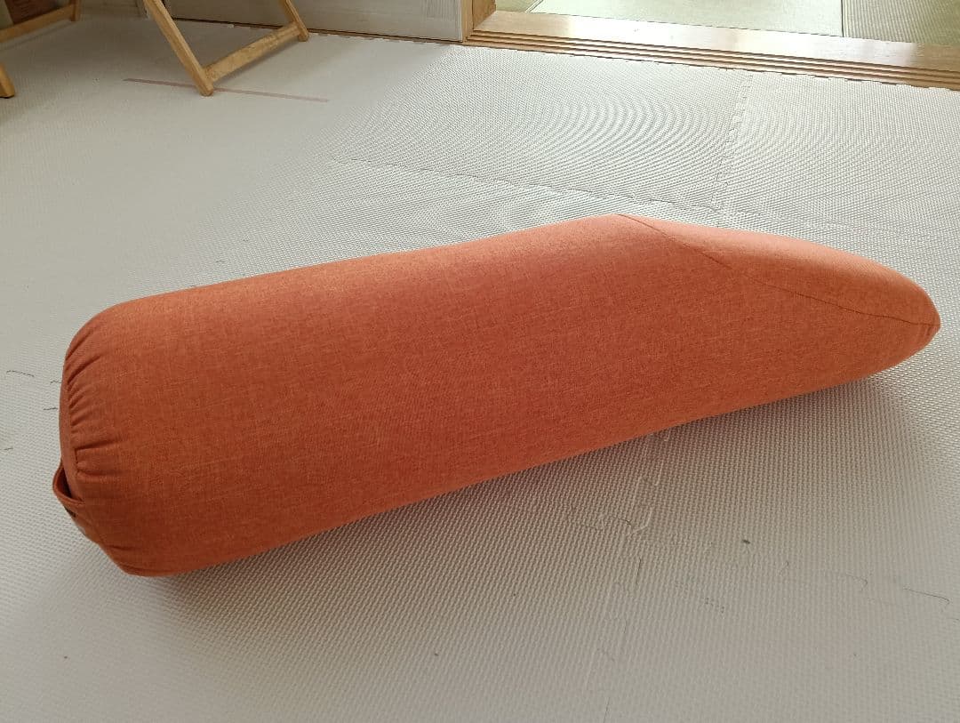 【美品】ヨガラボ アングルドボルスター