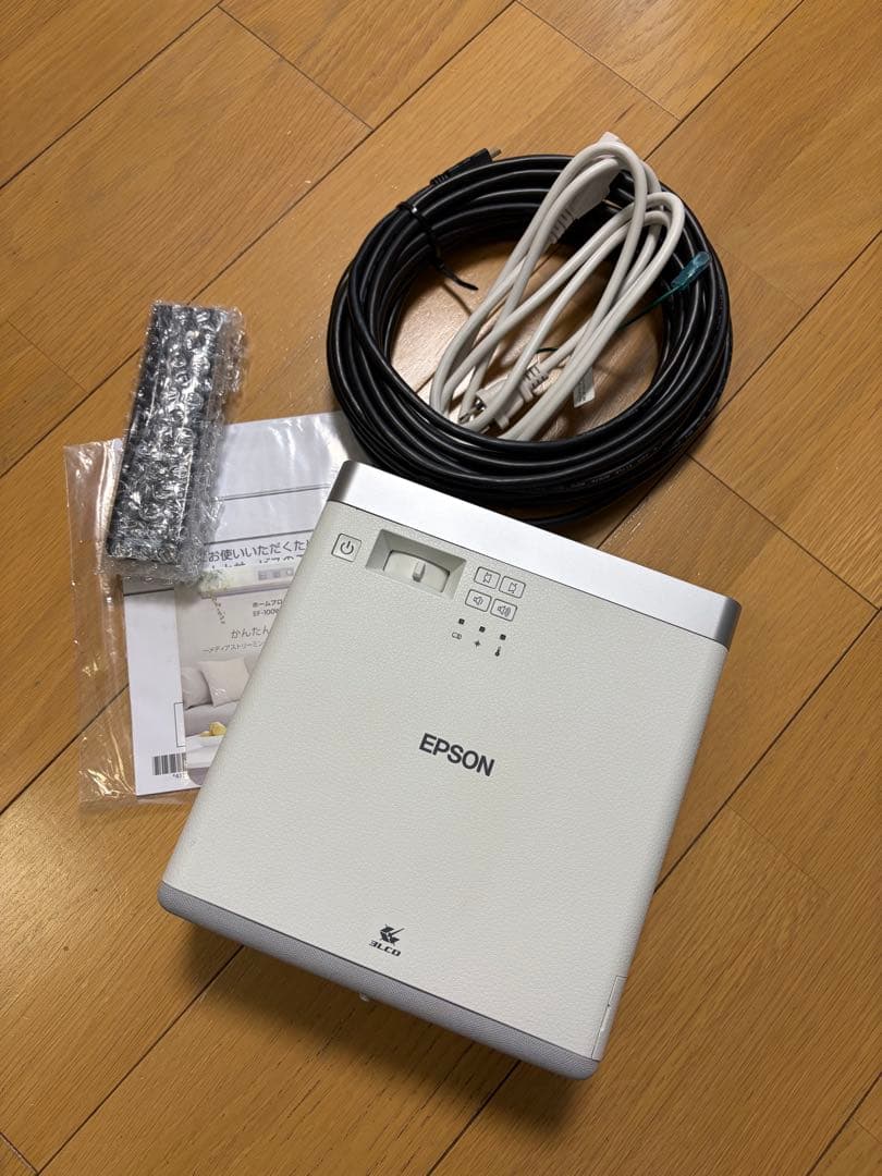 EPSON プロジェクター EF100W