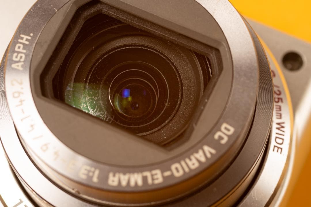 Panasonic LUMIX TZ10 デジタルカメラ