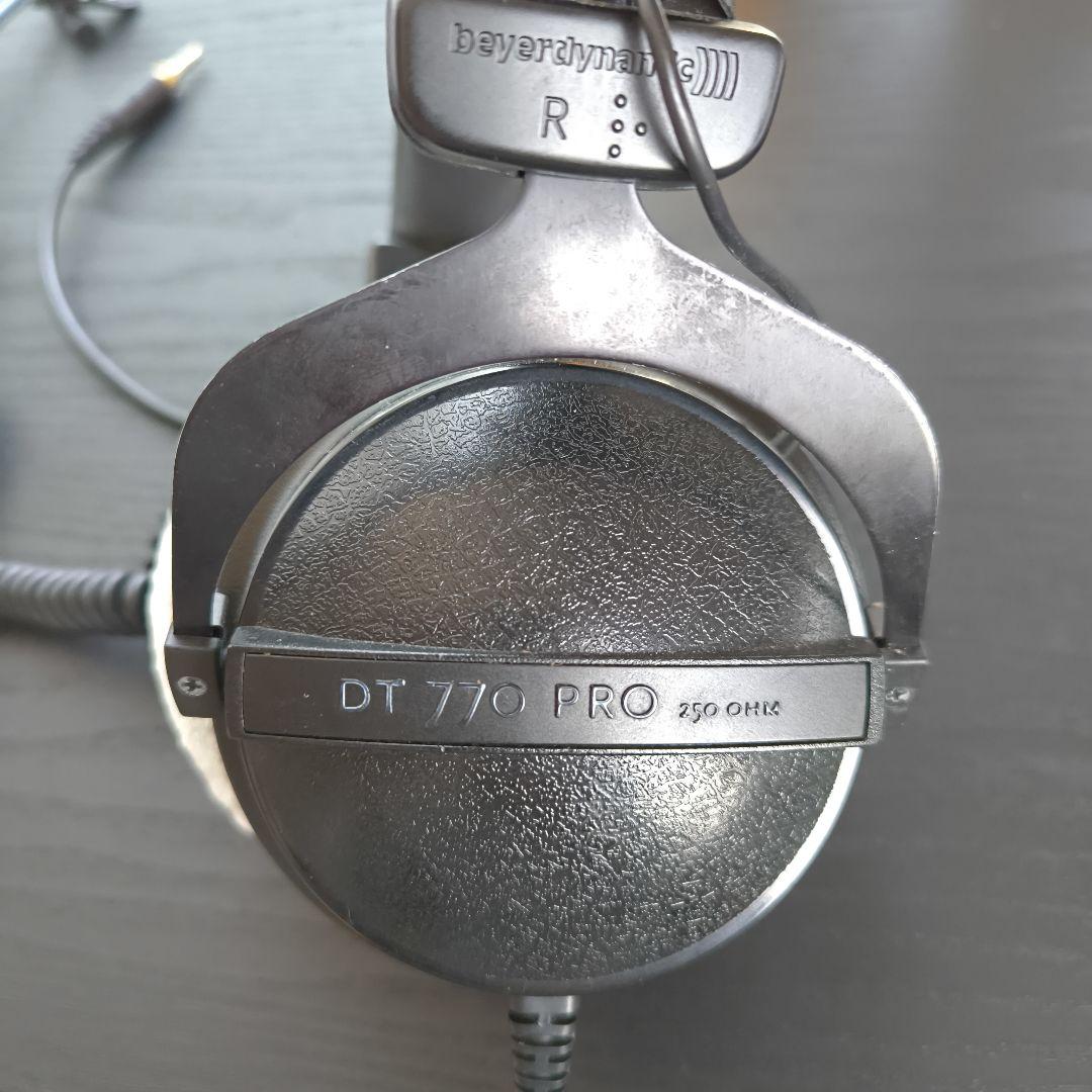 Beyerdynamic DT 770 PRO 250Ω　ケース付き