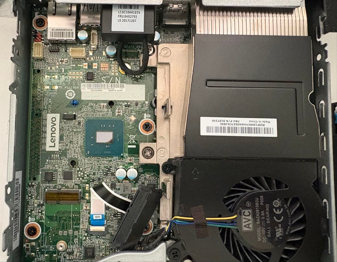 Lenovo ThinkCentre M710q ミニPC