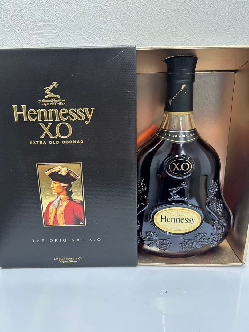 ヘネシー Hennessy XO黒キャップ700ml
