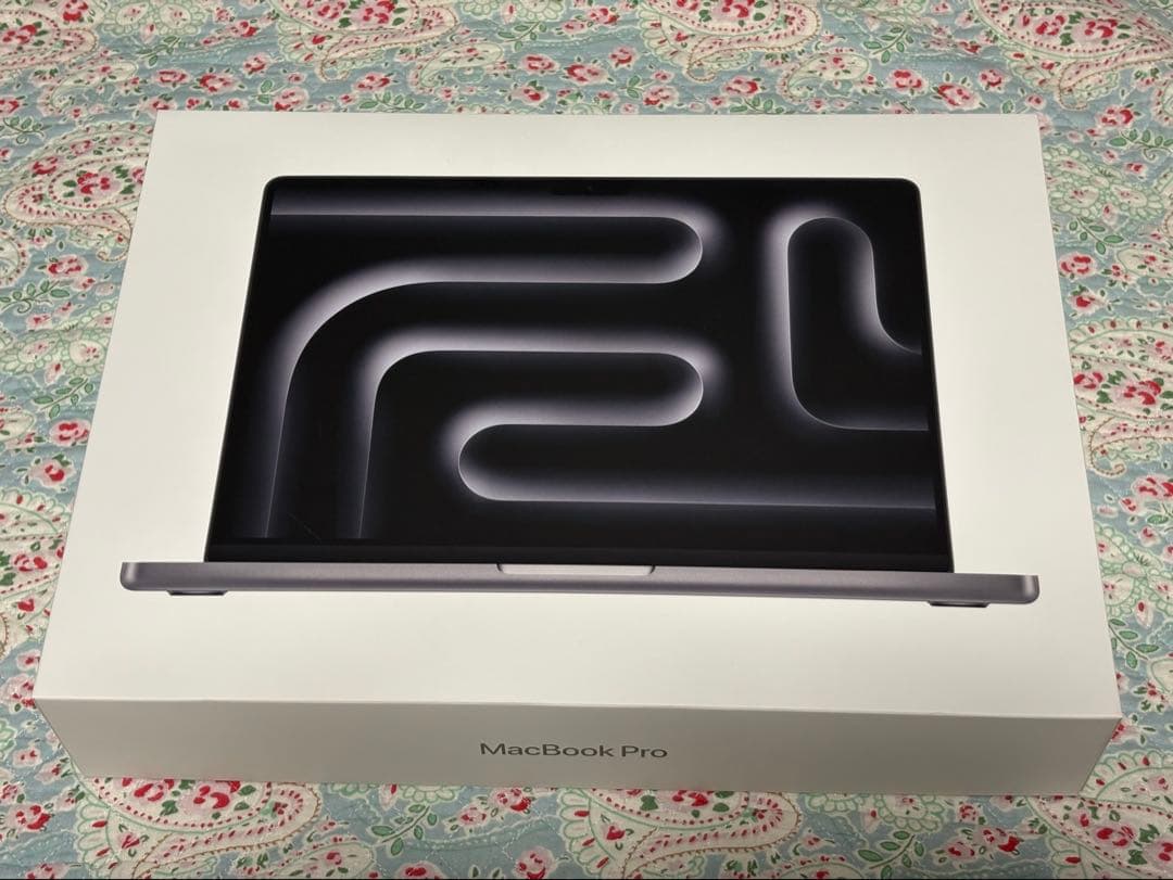 Apple MacBook Pro M3 14インチ 8GB 1TB SSD