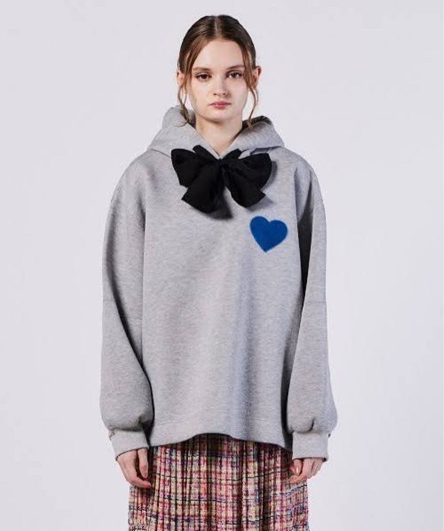 【新品未使用タグ付】ダブルスタンダード♡ハートワッペンパーカー