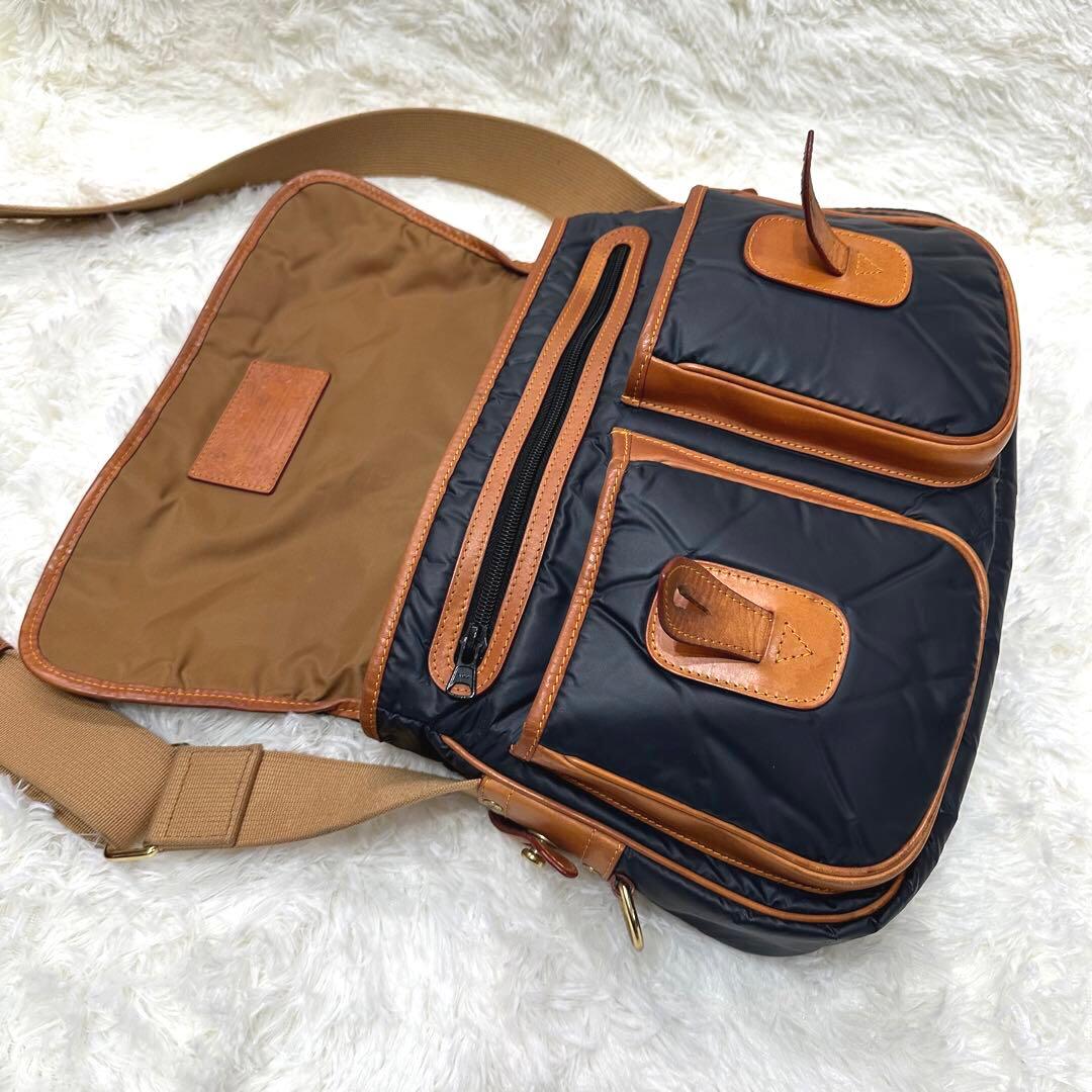 【HUNTING WORLD】バチュークロス ブラック ショルダーバッグ