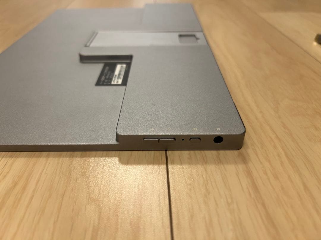 持ち運び可！モバイルモニター 14インチ グレー MM1400-SV