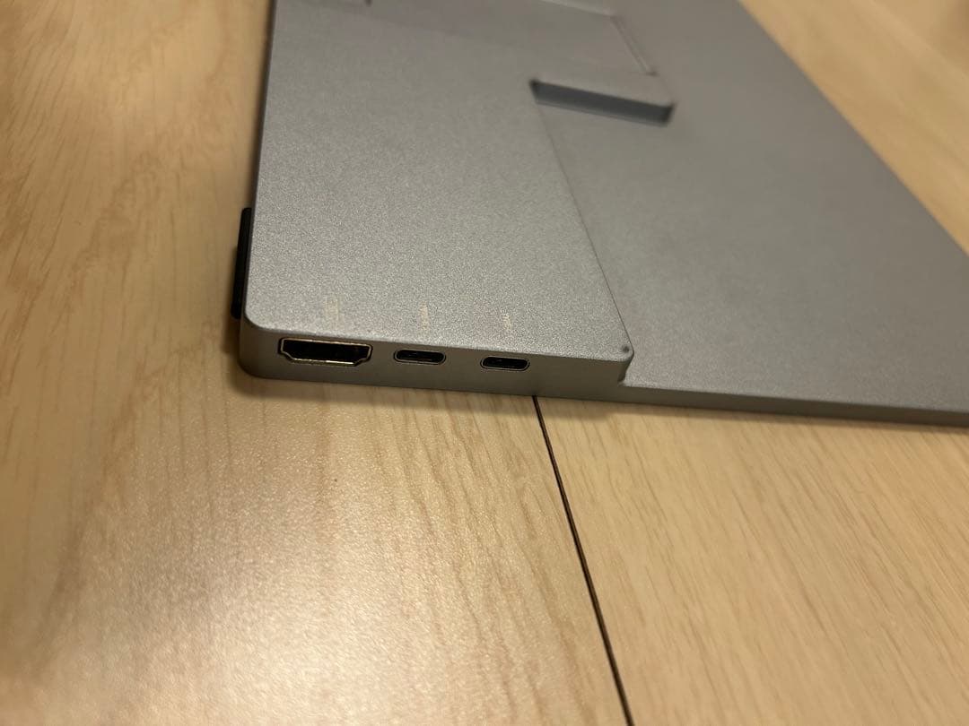 持ち運び可！モバイルモニター 14インチ グレー MM1400-SV