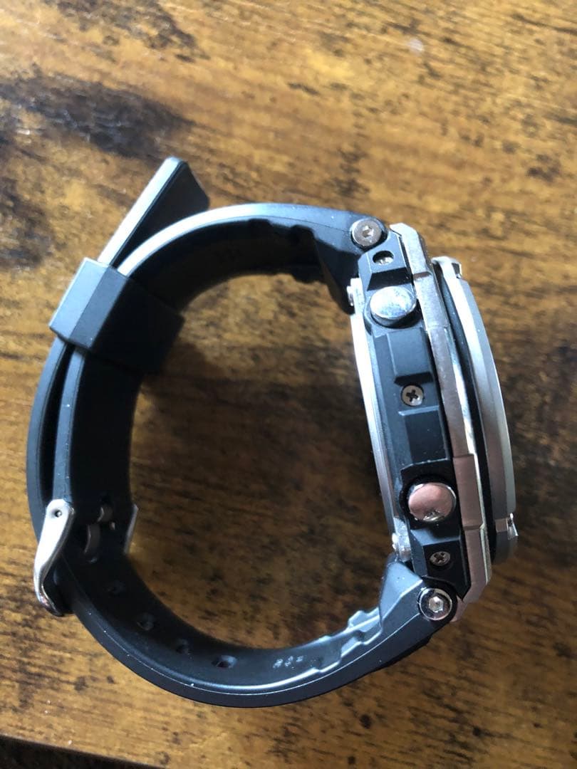 CASIO G-SHOCK ソーラー電波腕時計GST-W110-1AJF