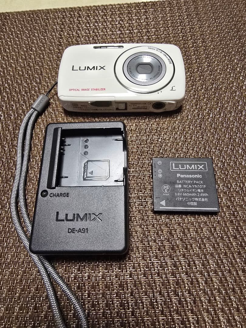 LUMIX DMC-S1 コンパクトデジタルカメラ