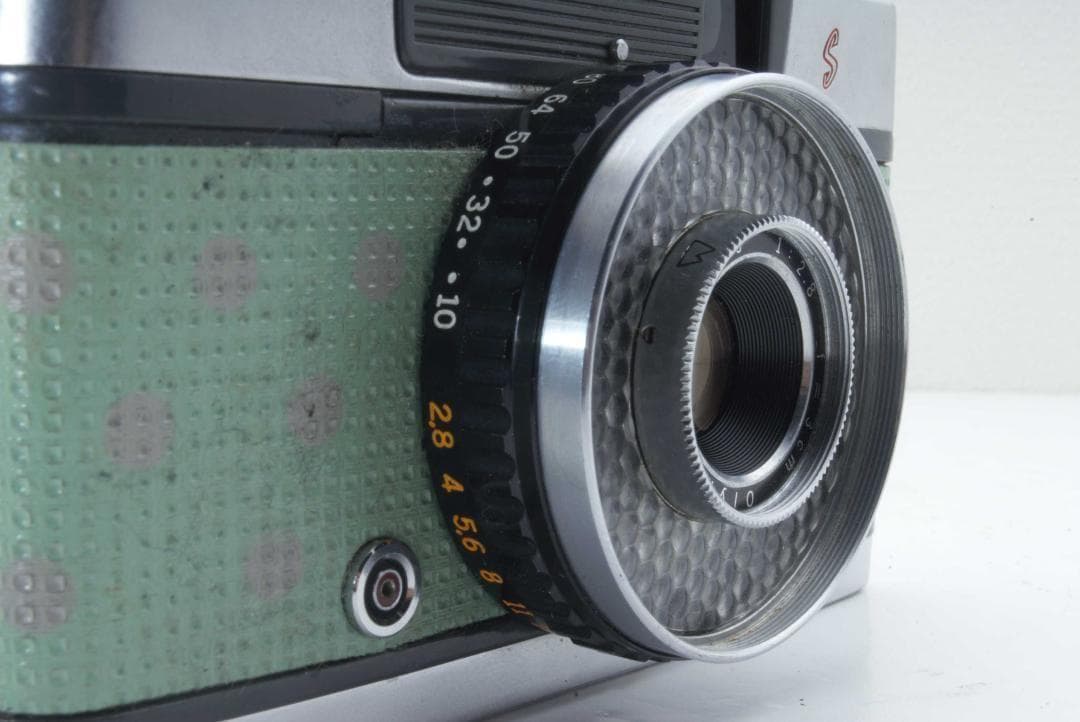 OLYMPUS　PEN-EES　ハーフサイズ　レトロカメラ　可愛い　コンパクト