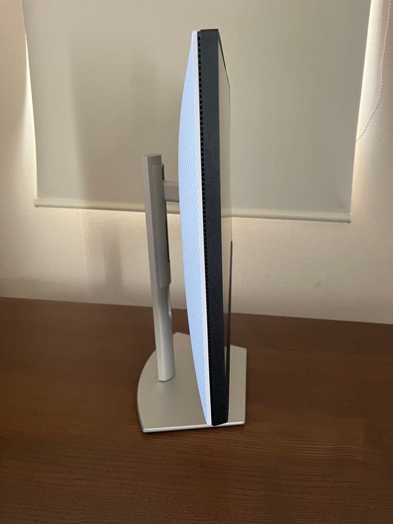 DELL S2422HZ、モニターバックライト