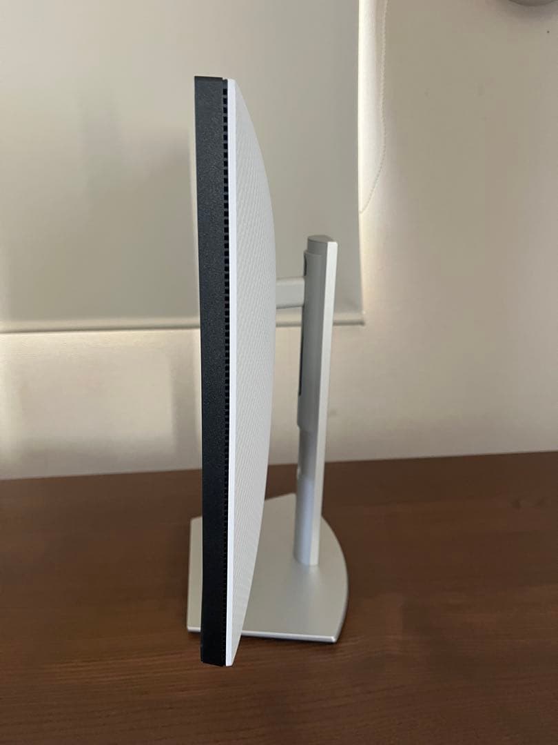 DELL S2422HZ、モニターバックライト