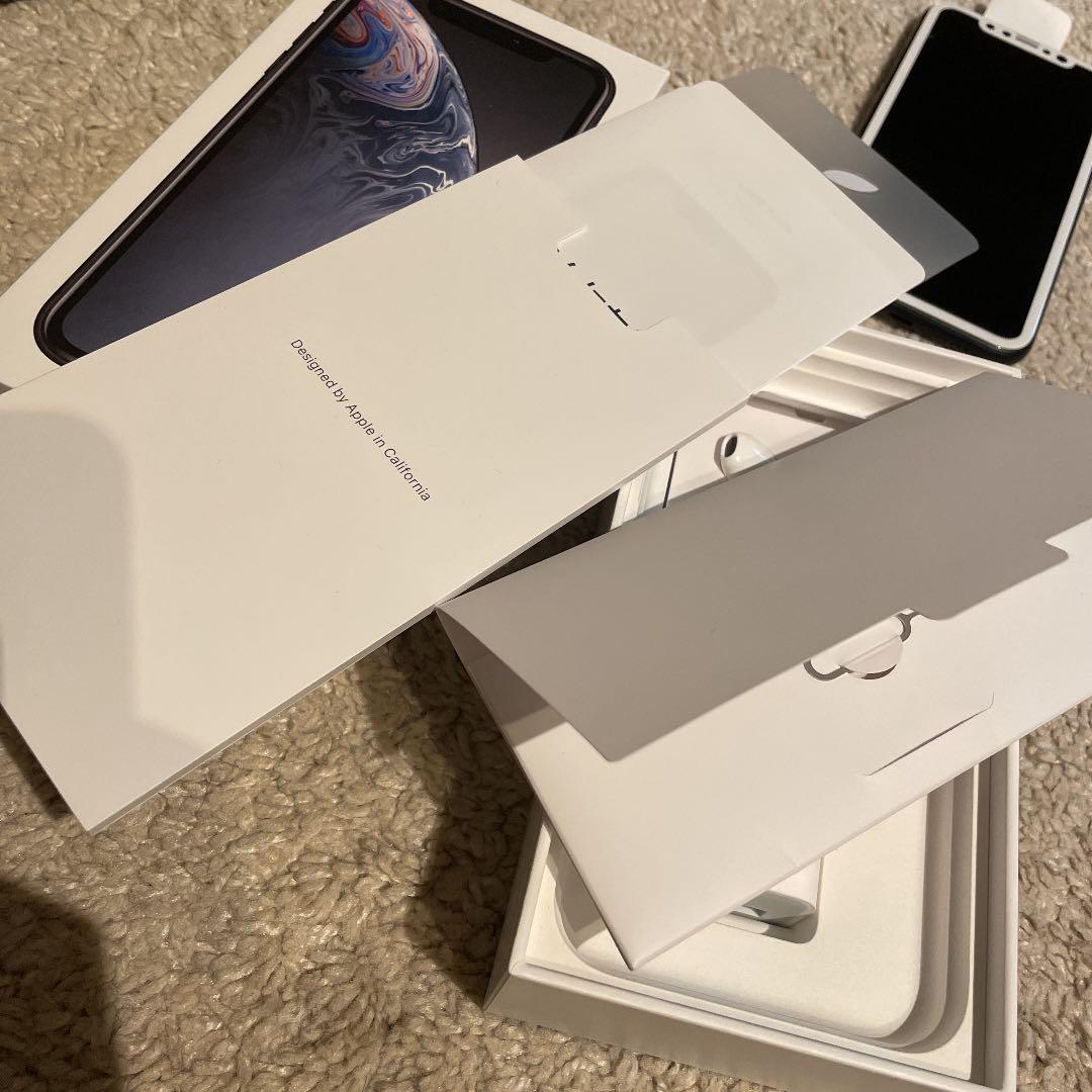 送料無料美品AppleiPhoneXR64GBブラックおまけ付きSIMフリー