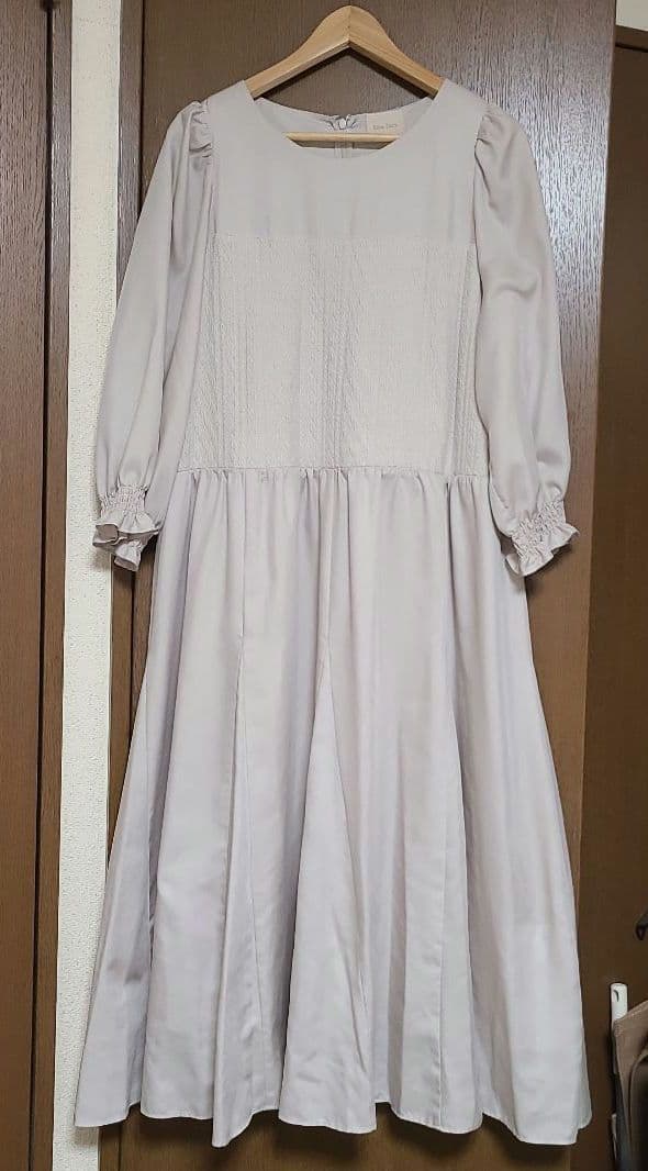 【期間限定お値下げ】ローズティアラ　ワンピース