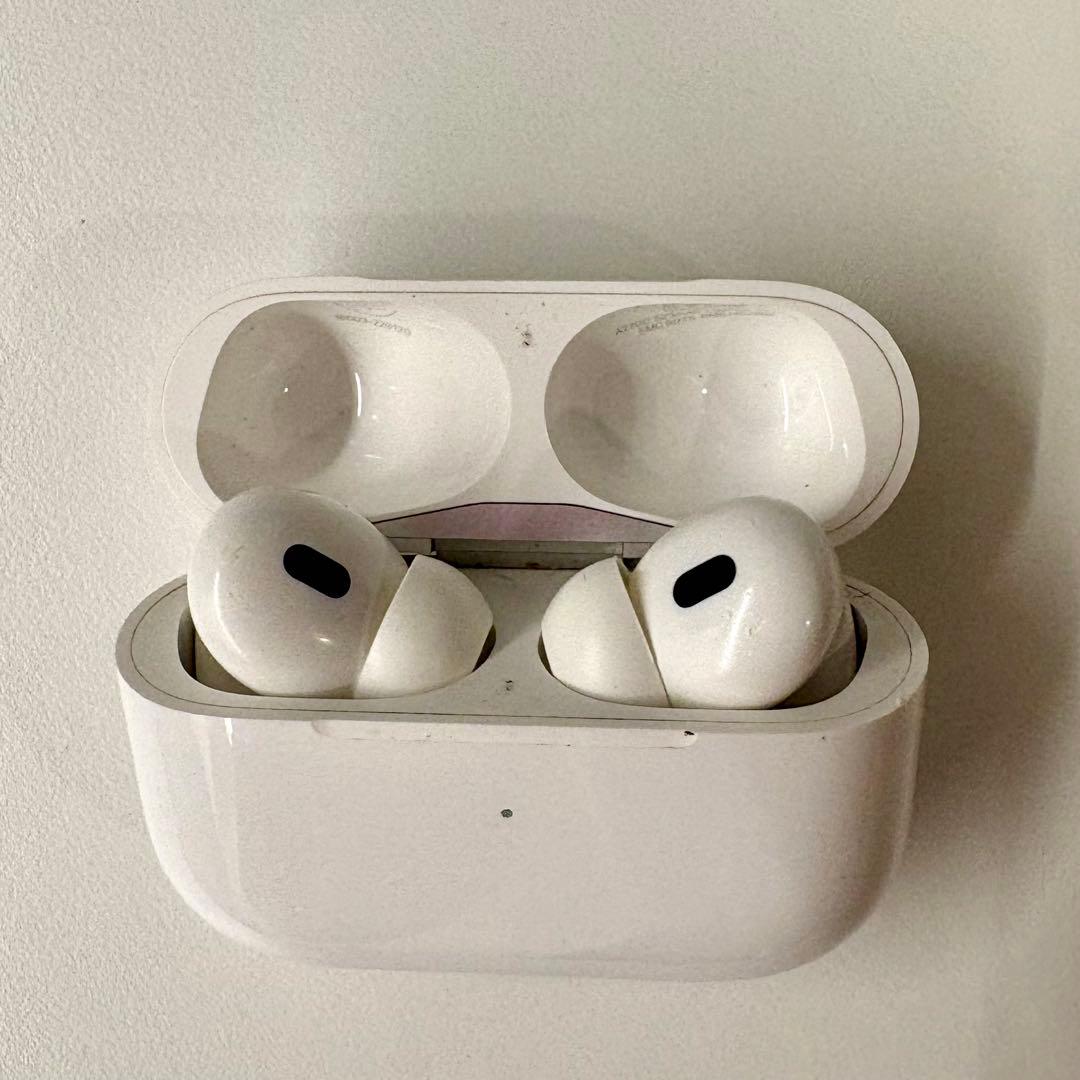 AirPods Pro （第2世代）充電ケース付き ホワイト