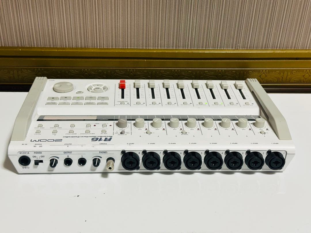Zoom R16 マルチトラックレコーダー