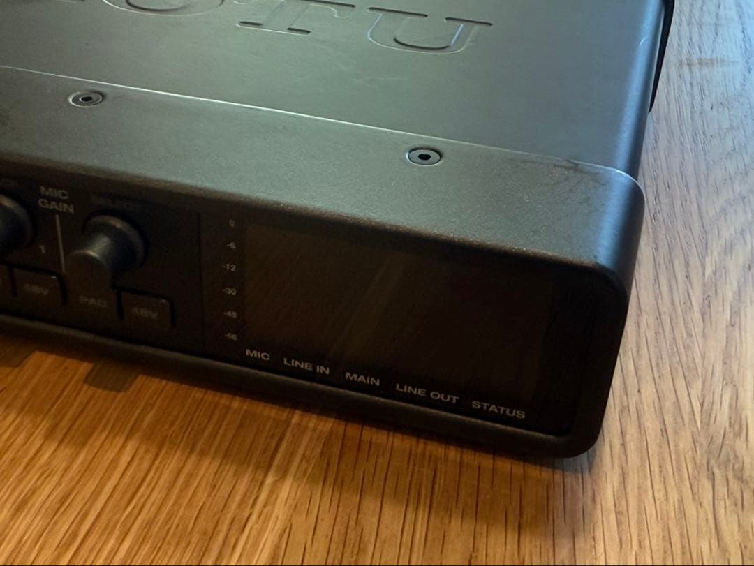 MOTUのUltraLite mk5 オーディオインターフェイス