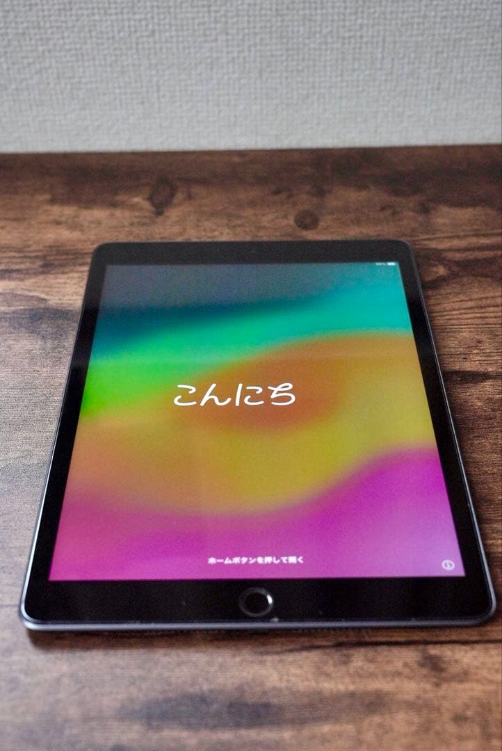 iPad 第7世代 WiFiモデル 32GBカバー付き