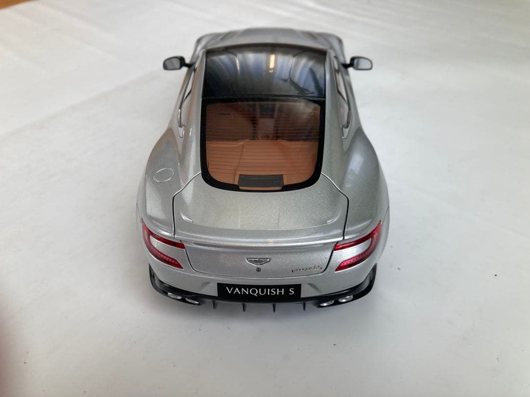 AUTO art 1/18 アストンマーチン バンキッシュ