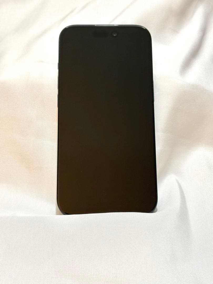 【美品】Apple iPhone 15 ブラック　本体