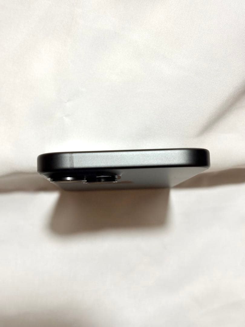 【美品】Apple iPhone 15 ブラック　本体