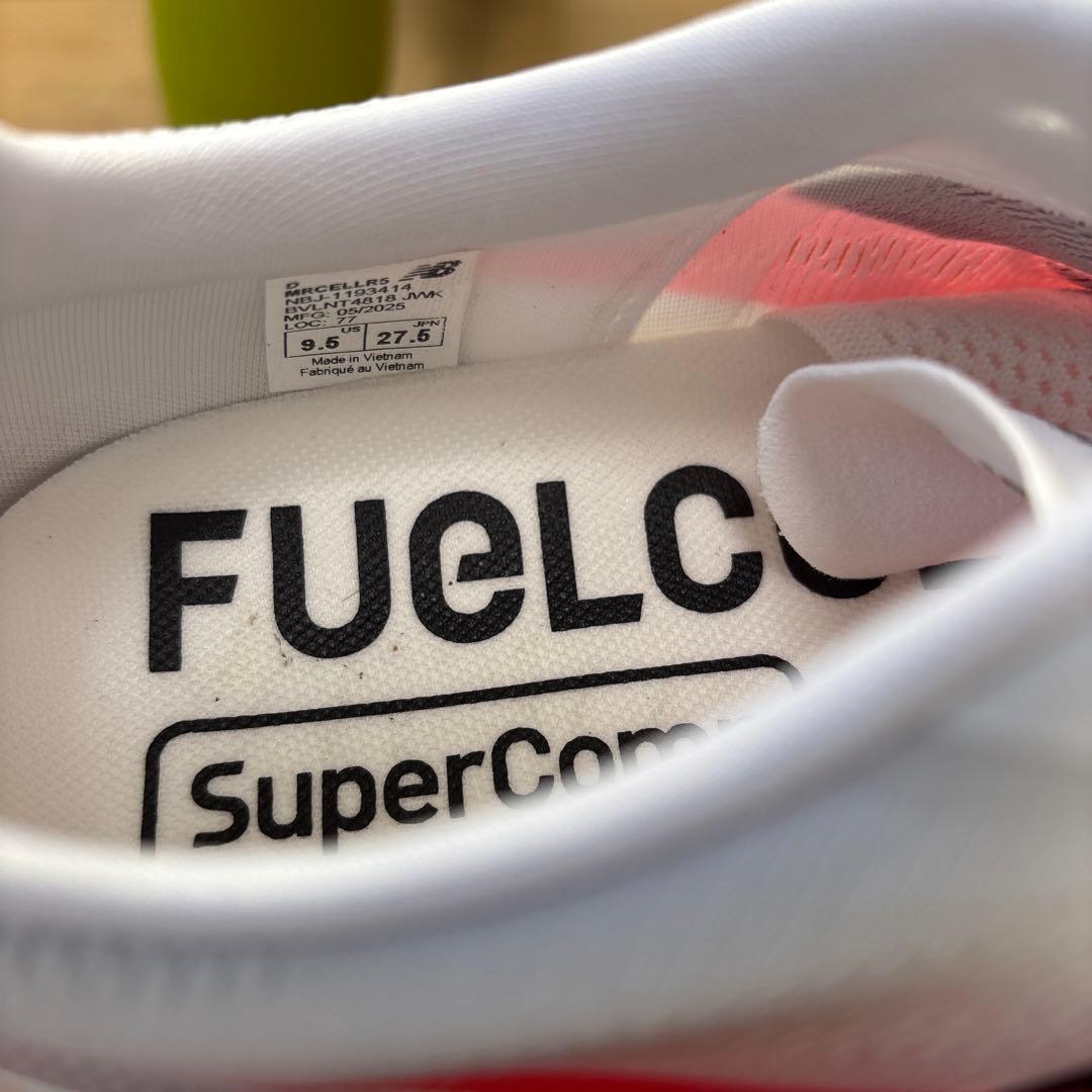 New Balance フューエルセル　スーパーコンプ　エリートV5