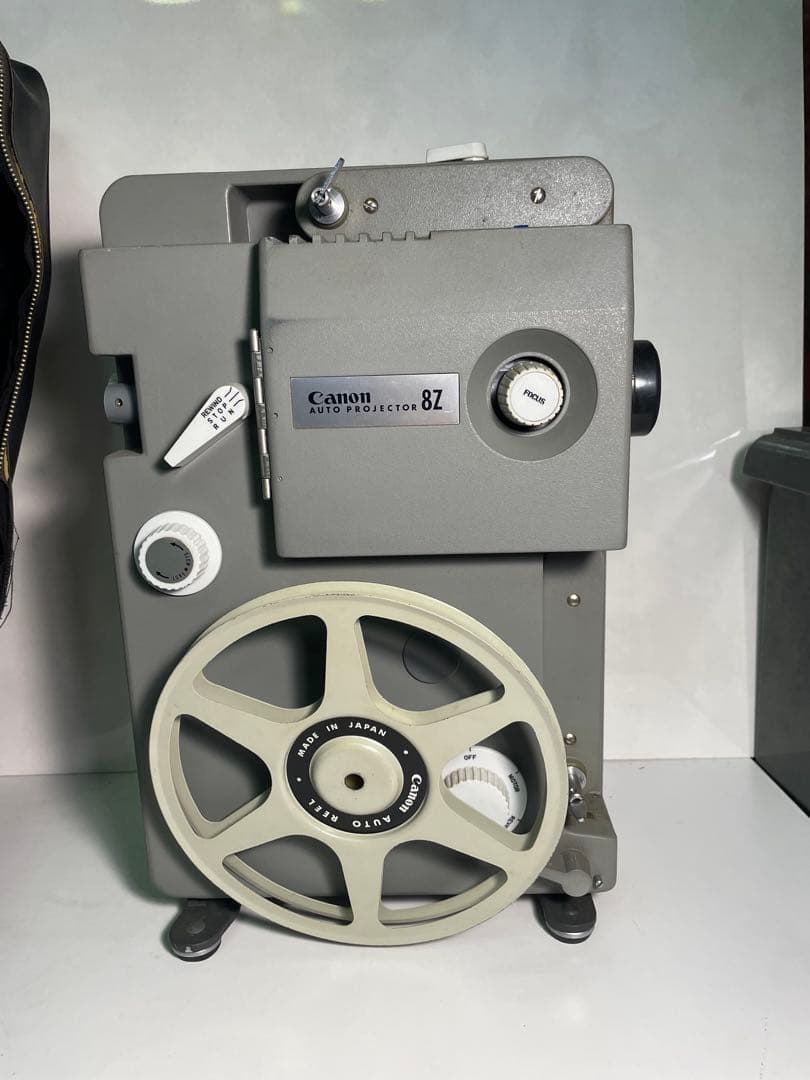 Canon 8mm映写機 AUTO PROJECTOR 8Z ケース付 希少