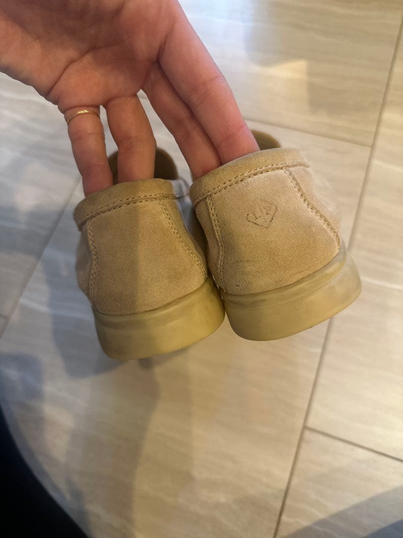 ロロピアーナ　ピンクベージュ スエード モカシン