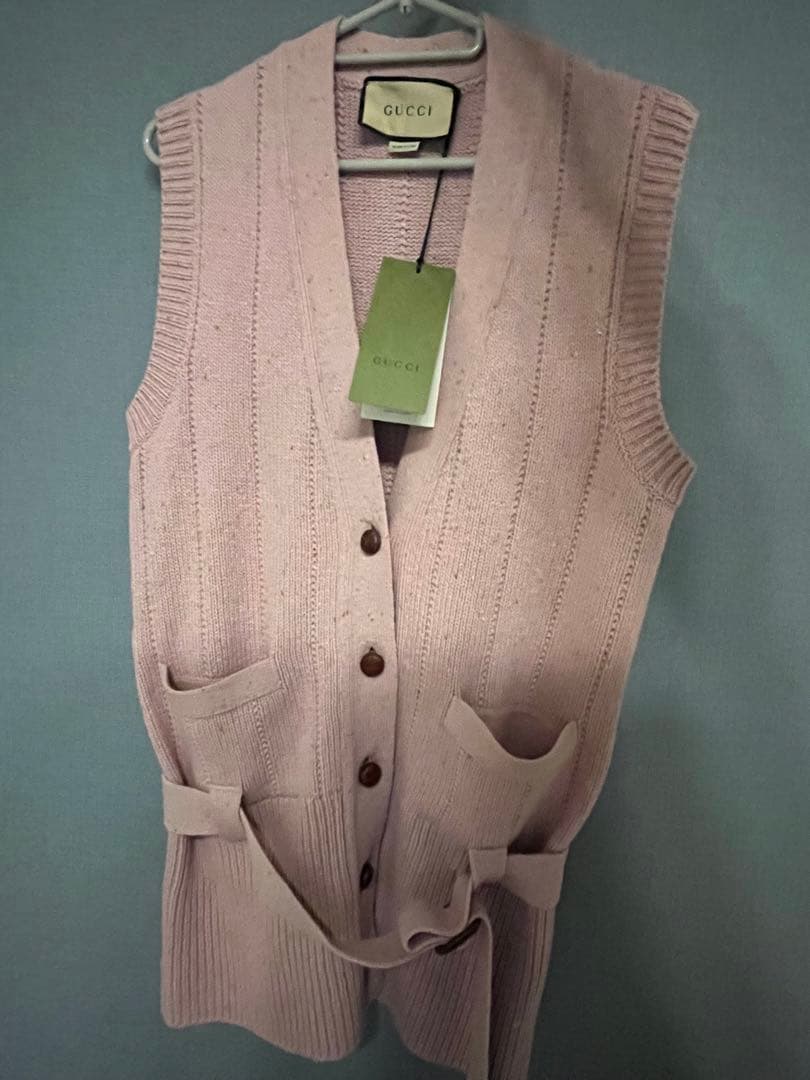 1月31まで GUCCI ベルト付き　リブウール　ニットベスト