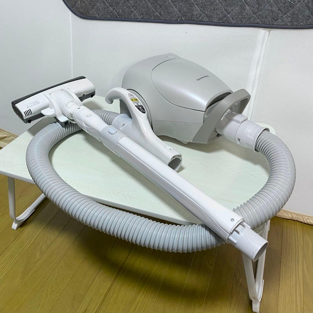 Panasonic パナソニック 電気掃除機 2023年製 MC-PJ22G