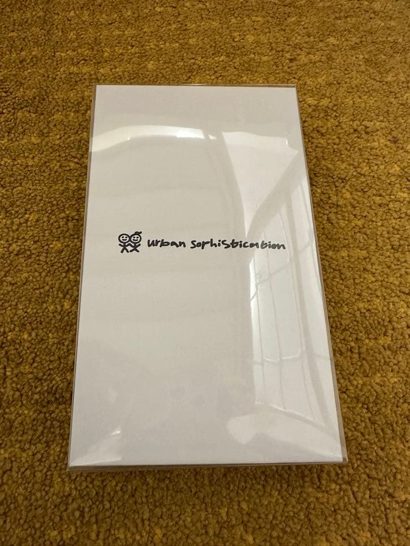 urban sophistication ドット柄 iPhone15