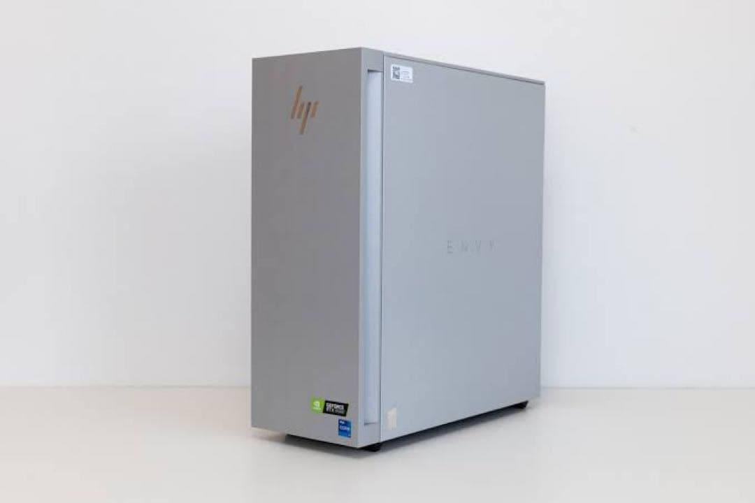 HP ENVY デスクトップPC シルバー
