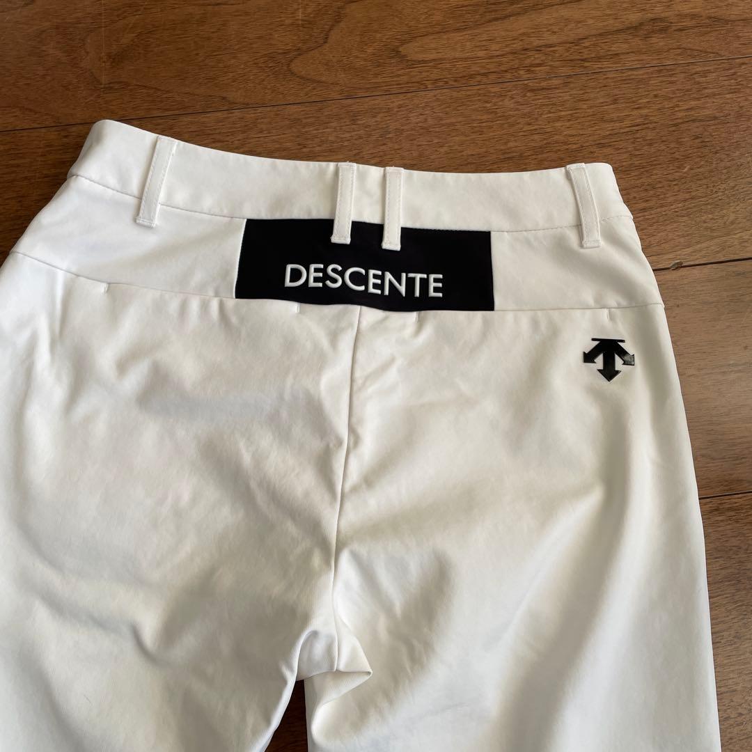 デサントゴルフ　新作白パンツM
