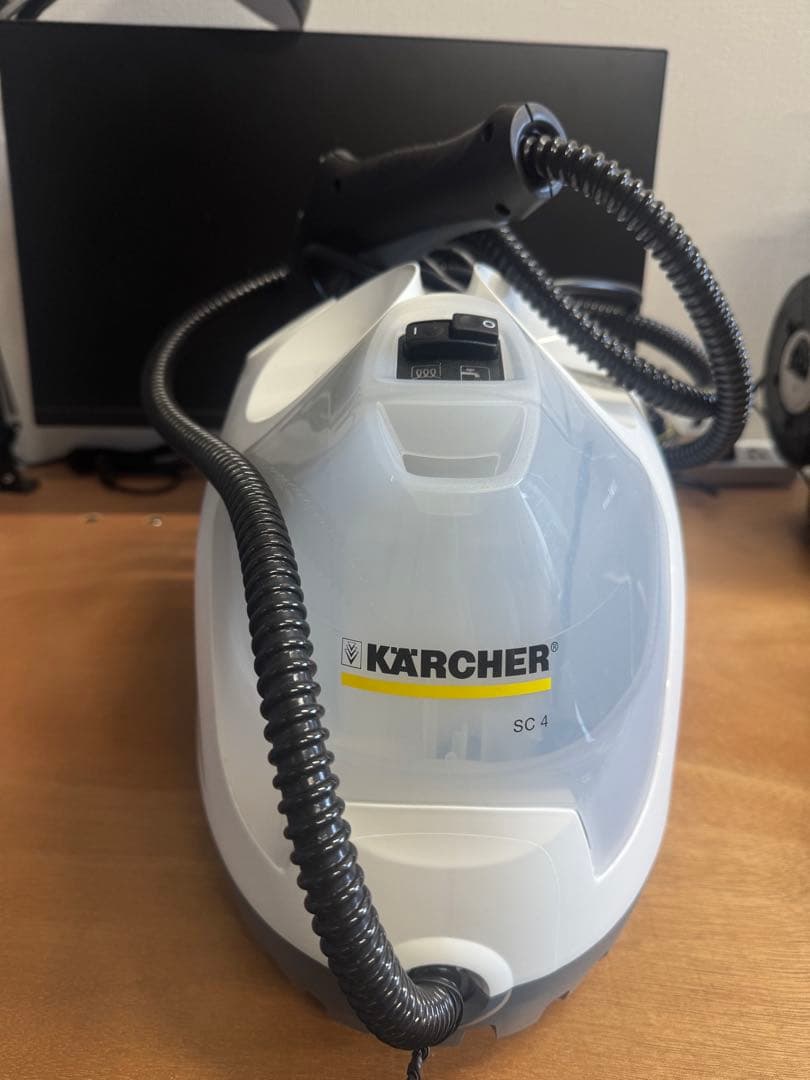 ケルヒャーKARCHER 高圧洗浄機 SC 4 本体と付属品も全て揃っています
