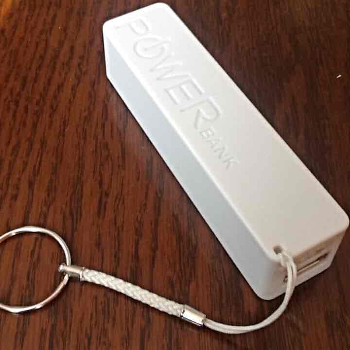 モバイルバッテリー 早い者勝ち